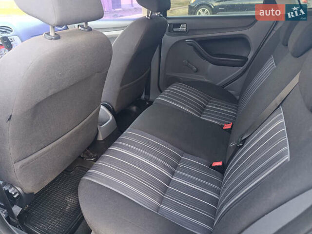 Форд Фокус 2008 в Сквира на Automoto.ua Серый Форд Фокус, объемом двигателя 1.6 л и пробегом 273 тыс. км за 4200 $, фото 13 на Automoto.ua