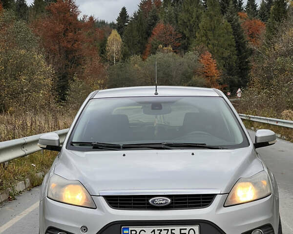 Сірий Форд Фокус, об'ємом двигуна 1.75 л та пробігом 300 тис. км за 4200 $, фото 1 на Automoto.ua