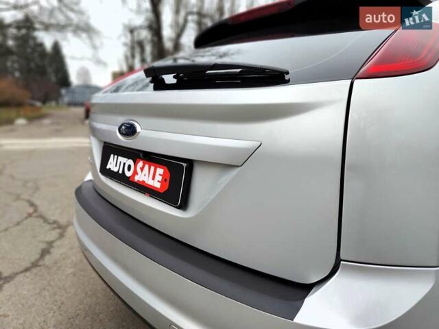Серый Форд Фокус, объемом двигателя 1.6 л и пробегом 188 тыс. км за 4990 $, фото 15 на Automoto.ua