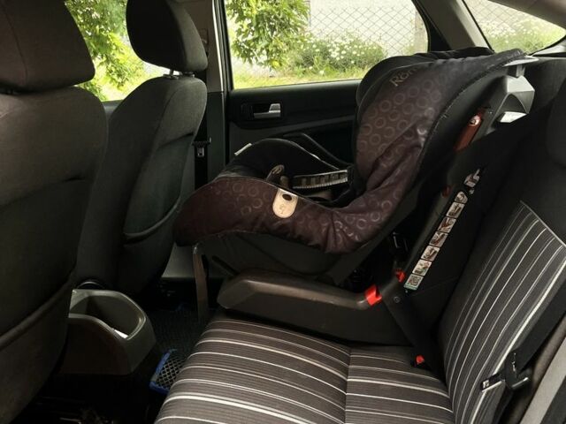 Серый Форд Фокус, объемом двигателя 1.56 л и пробегом 247 тыс. км за 4900 $, фото 10 на Automoto.ua