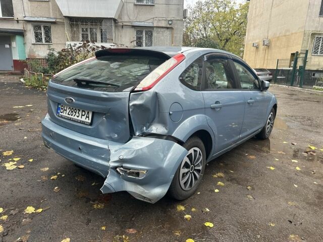 Серый Форд Фокус, объемом двигателя 1.6 л и пробегом 250 тыс. км за 3700 $, фото 5 на Automoto.ua