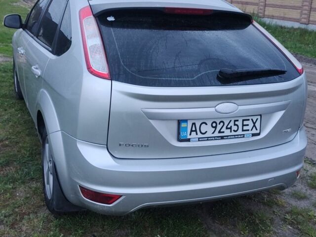 Сірий Форд Фокус, об'ємом двигуна 0 л та пробігом 387 тис. км за 4726 $, фото 2 на Automoto.ua