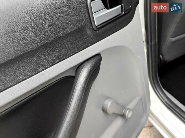 Серый Форд Фокус, объемом двигателя 1.6 л и пробегом 188 тыс. км за 4990 $, фото 41 на Automoto.ua