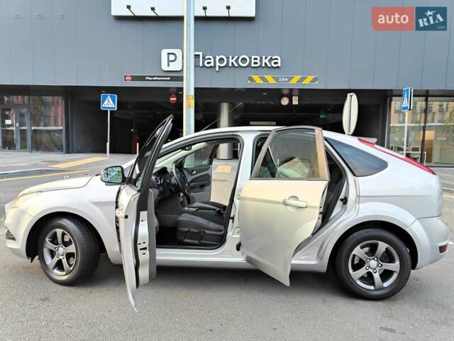 Форд Фокус 2008 в Киеве на Automoto.ua Серый Форд Фокус, объемом двигателя 1.6 л и пробегом 188 тыс. км за 5490 $, фото 10 на Automoto.ua