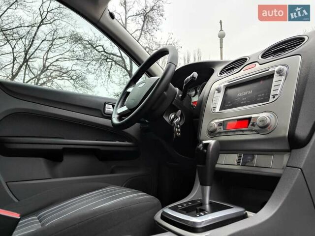 Серый Форд Фокус, объемом двигателя 1.6 л и пробегом 188 тыс. км за 4990 $, фото 49 на Automoto.ua