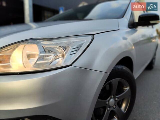 Форд Фокус 2008 в Киеве на Automoto.ua Серый Форд Фокус, объемом двигателя 1.6 л и пробегом 188 тыс. км за 5490 $, фото 2 на Automoto.ua