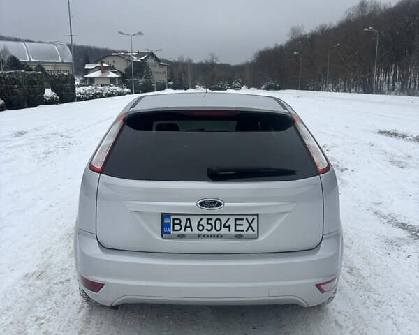 Сірий Форд Фокус, об'ємом двигуна 1.6 л та пробігом 211 тис. км за 4699 $, фото 3 на Automoto.ua