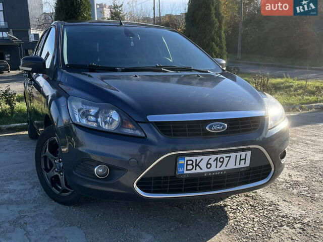 Сірий Форд Фокус, об'ємом двигуна 1.8 л та пробігом 236 тис. км за 4800 $, фото 1 на Automoto.ua