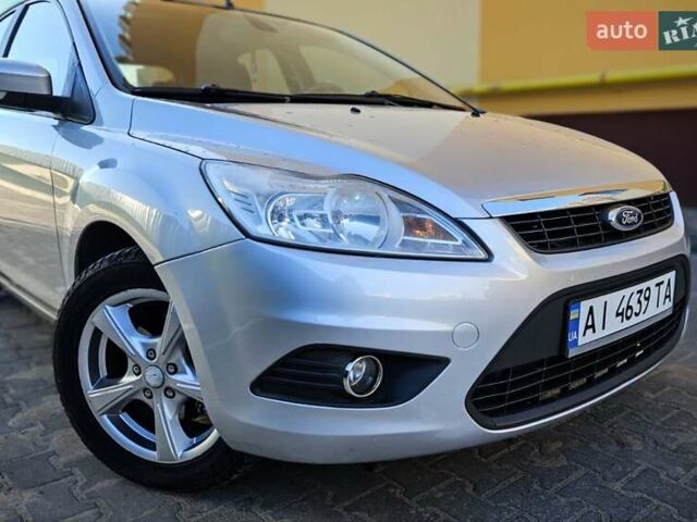 Серый Форд Фокус, объемом двигателя 1.6 л и пробегом 260 тыс. км за 5200 $, фото 2 на Automoto.ua