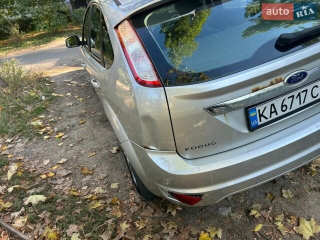 Сірий Форд Фокус, об'ємом двигуна 1.6 л та пробігом 241 тис. км за 4200 $, фото 5 на Automoto.ua