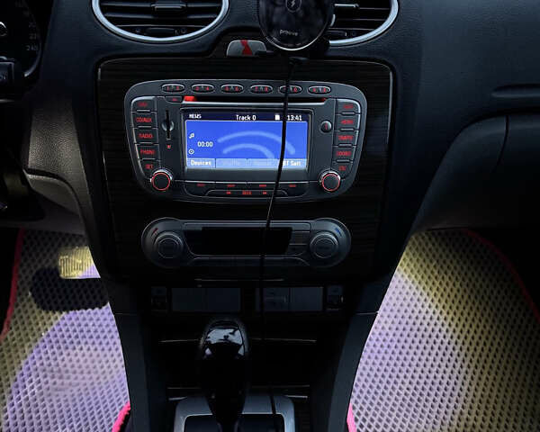 Серый Форд Фокус, объемом двигателя 1.6 л и пробегом 240 тыс. км за 5000 $, фото 29 на Automoto.ua