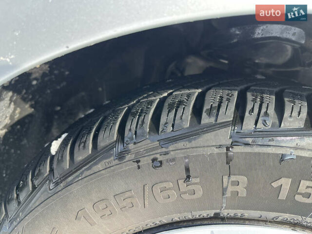 Серый Форд Фокус, объемом двигателя 1.6 л и пробегом 180 тыс. км за 5300 $, фото 35 на Automoto.ua