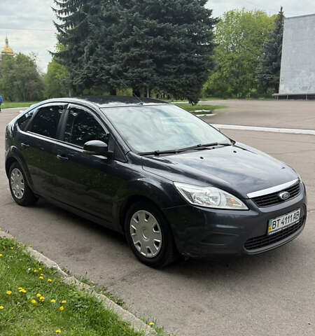 Серый Форд Фокус, объемом двигателя 1.6 л и пробегом 172 тыс. км за 5400 $, фото 2 на Automoto.ua