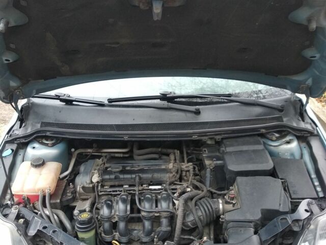 Серый Форд Фокус, объемом двигателя 1.6 л и пробегом 234 тыс. км за 4900 $, фото 9 на Automoto.ua