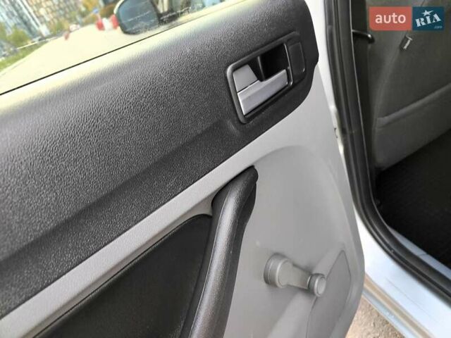 Форд Фокус 2008 в Киеве на Automoto.ua Серый Форд Фокус, объемом двигателя 1.6 л и пробегом 188 тыс. км за 5490 $, фото 43 на Automoto.ua