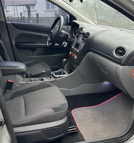 Серый Форд Фокус, объемом двигателя 1.6 л и пробегом 240 тыс. км за 5000 $, фото 26 на Automoto.ua