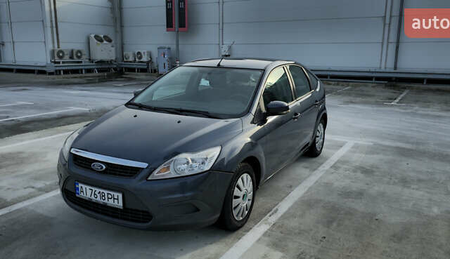 Форд Фокус 2008 у Києві на Automoto.ua Сірий Форд Фокус, об'ємом двигуна 1.6 л та пробігом 255 тис. км за 4900 $, фото 1 на Automoto.ua