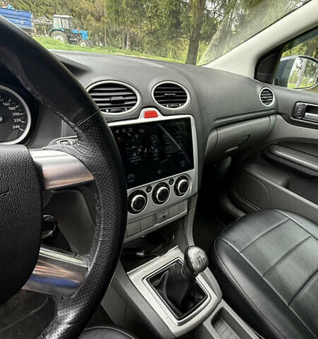 Серый Форд Фокус, объемом двигателя 1.6 л и пробегом 172 тыс. км за 5400 $, фото 8 на Automoto.ua