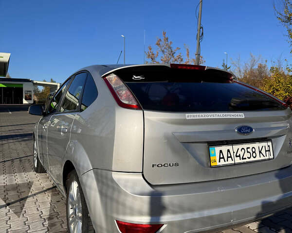 Серый Форд Фокус, объемом двигателя 1.6 л и пробегом 240 тыс. км за 5000 $, фото 6 на Automoto.ua