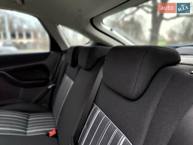 Серый Форд Фокус, объемом двигателя 1.6 л и пробегом 188 тыс. км за 4990 $, фото 45 на Automoto.ua