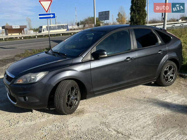 Сірий Форд Фокус, об'ємом двигуна 1.8 л та пробігом 236 тис. км за 4800 $, фото 7 на Automoto.ua