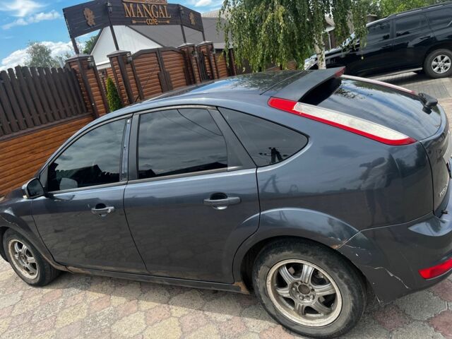Сірий Форд Фокус, об'ємом двигуна 1.6 л та пробігом 233 тис. км за 4500 $, фото 2 на Automoto.ua
