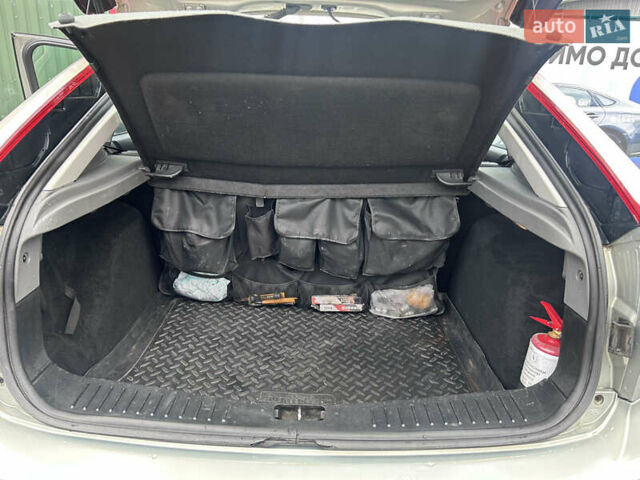 Форд Фокус 2009 у Хмельницькому на Automoto.ua Сірий Форд Фокус, об'ємом двигуна 1.6 л та пробігом 316 тис. км за 4600 $, фото 13 на Automoto.ua