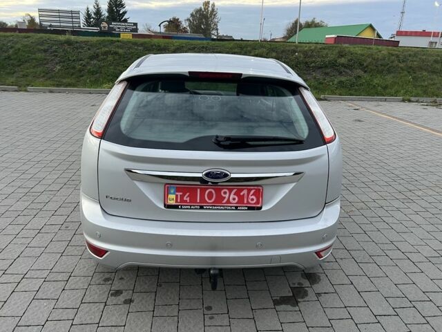 Сірий Форд Фокус, об'ємом двигуна 1.6 л та пробігом 221 тис. км за 5750 $, фото 4 на Automoto.ua