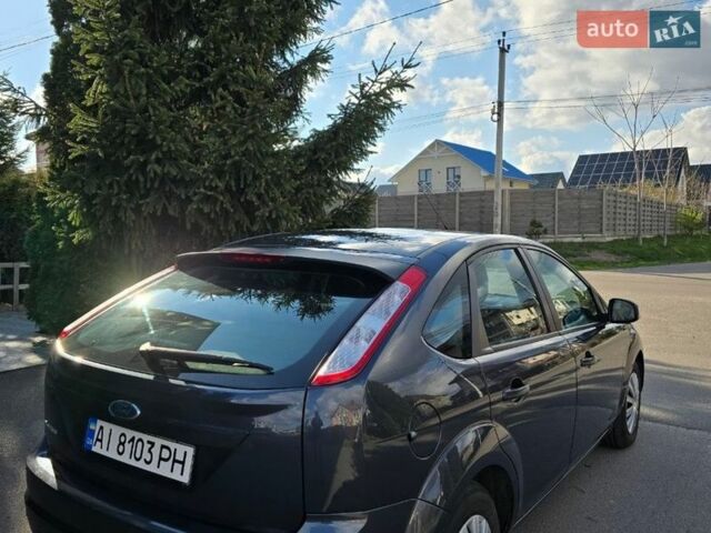 Серый Форд Фокус, объемом двигателя 1.6 л и пробегом 265 тыс. км за 5600 $, фото 3 на Automoto.ua