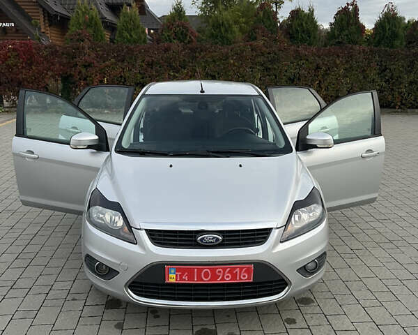 Форд Фокус 2009 у Стрые на Automoto.ua Сірий Форд Фокус, об'ємом двигуна 1.6 л та пробігом 221 тис. км за 5750 $, фото 41 на Automoto.ua