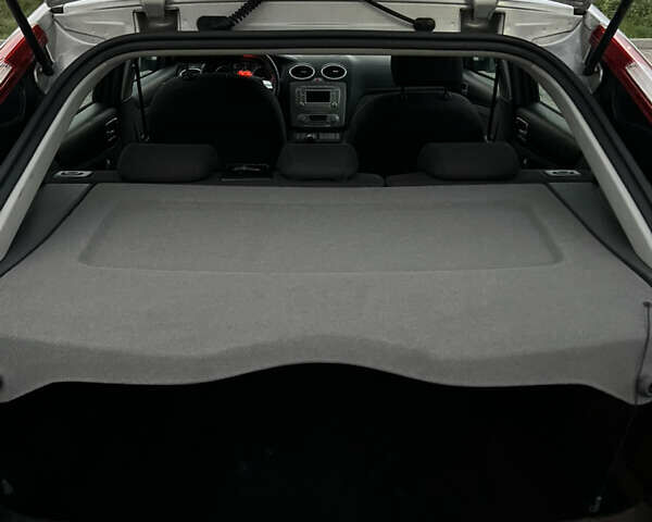 Форд Фокус 2009 у Стрые на Automoto.ua Сірий Форд Фокус, об'ємом двигуна 1.6 л та пробігом 221 тис. км за 5750 $, фото 49 на Automoto.ua