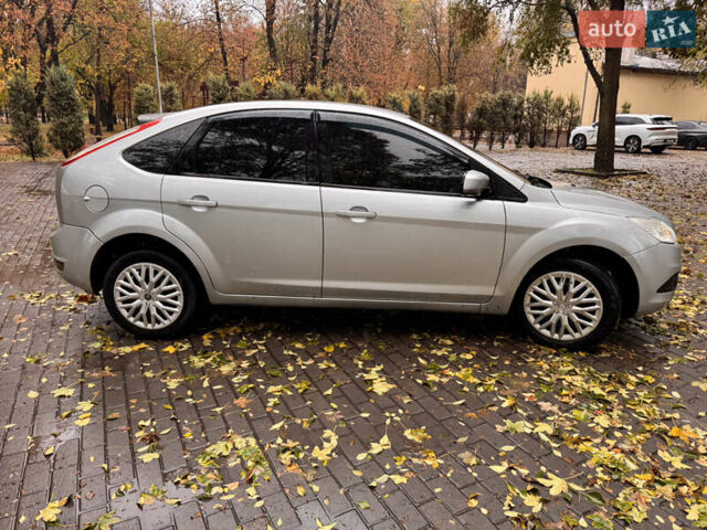 Серый Форд Фокус, объемом двигателя 1.6 л и пробегом 307 тыс. км за 4350 $, фото 14 на Automoto.ua