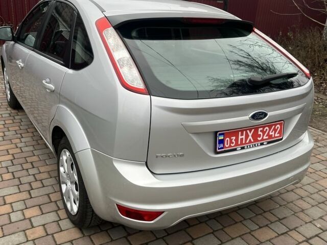 Серый Форд Фокус, объемом двигателя 1.6 л и пробегом 237 тыс. км за 6300 $, фото 4 на Automoto.ua