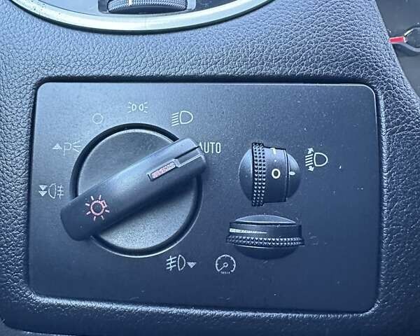 Сірий Форд Фокус, об'ємом двигуна 1.6 л та пробігом 244 тис. км за 5300 $, фото 24 на Automoto.ua