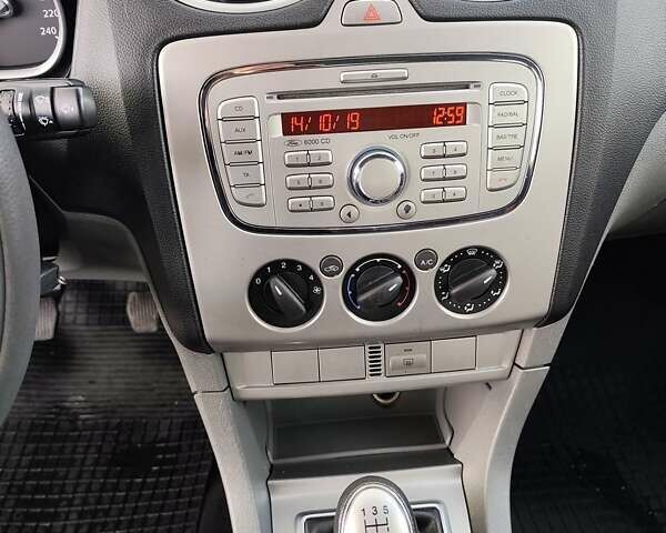 Форд Фокус 2009 у Ковель на Automoto.ua Сірий Форд Фокус, об'ємом двигуна 1.6 л та пробігом 227 тис. км за 4750 $, фото 27 на Automoto.ua