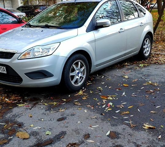 Форд Фокус 2009 в Харькове на Automoto.ua Серый Форд Фокус, объемом двигателя 1.6 л и пробегом 197 тыс. км за 6700 $, фото 1 на Automoto.ua