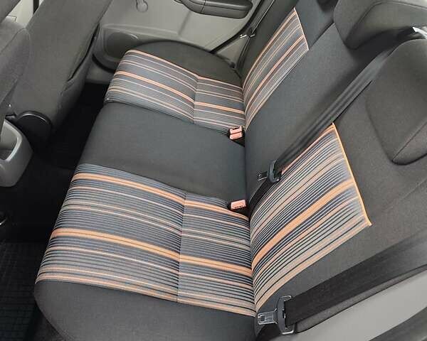 Форд Фокус 2009 у Ковель на Automoto.ua Сірий Форд Фокус, об'ємом двигуна 1.6 л та пробігом 227 тис. км за 4750 $, фото 20 на Automoto.ua