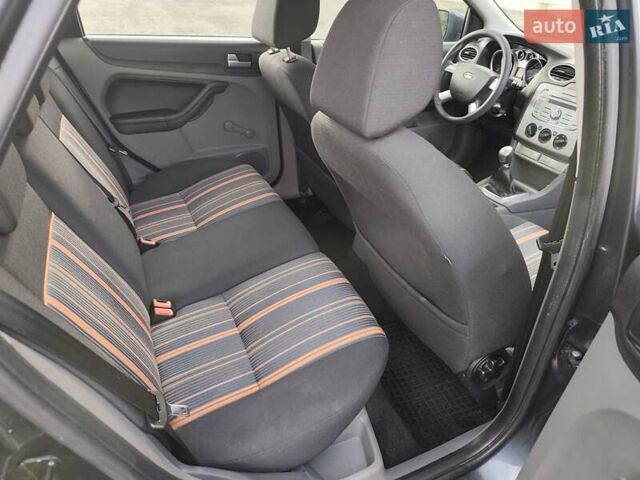 Форд Фокус 2009 у Ковель на Automoto.ua Сірий Форд Фокус, об'ємом двигуна 1.6 л та пробігом 227 тис. км за 4750 $, фото 18 на Automoto.ua