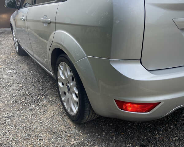 Серый Форд Фокус, объемом двигателя 1.6 л и пробегом 260 тыс. км за 5400 $, фото 6 на Automoto.ua