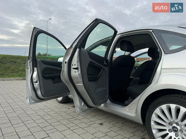 Форд Фокус 2009 у Стрые на Automoto.ua Сірий Форд Фокус, об'ємом двигуна 1.6 л та пробігом 221 тис. км за 5750 $, фото 35 на Automoto.ua