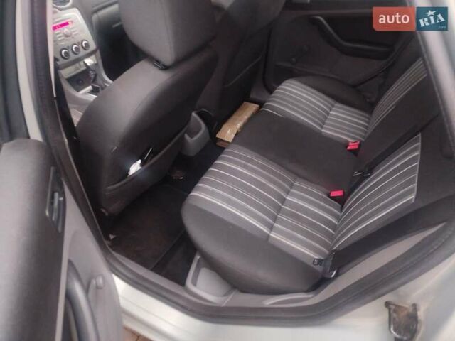 Серый Форд Фокус, объемом двигателя 1.39 л и пробегом 235 тыс. км за 4300 $, фото 3 на Automoto.ua