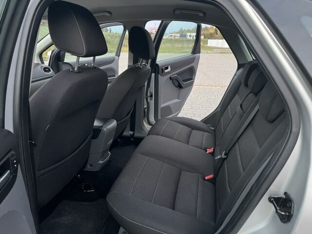 Сірий Форд Фокус, об'ємом двигуна 1.6 л та пробігом 221 тис. км за 5750 $, фото 12 на Automoto.ua