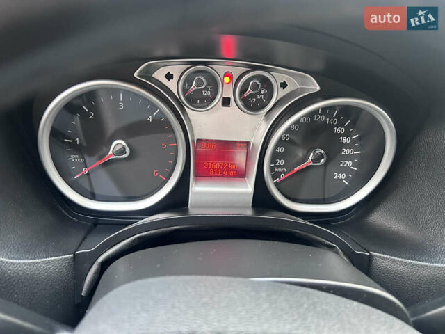 Форд Фокус 2009 у Хмельницькому на Automoto.ua Сірий Форд Фокус, об'ємом двигуна 1.6 л та пробігом 316 тис. км за 4600 $, фото 21 на Automoto.ua