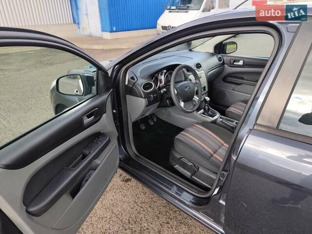 Форд Фокус 2009 у Ковель на Automoto.ua Сірий Форд Фокус, об'ємом двигуна 1.6 л та пробігом 227 тис. км за 4750 $, фото 12 на Automoto.ua