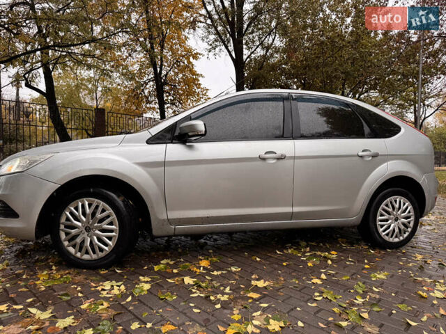 Серый Форд Фокус, объемом двигателя 1.6 л и пробегом 307 тыс. км за 4350 $, фото 11 на Automoto.ua