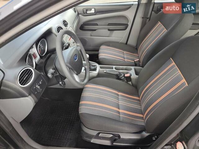 Форд Фокус 2009 у Ковель на Automoto.ua Сірий Форд Фокус, об'ємом двигуна 1.6 л та пробігом 227 тис. км за 4750 $, фото 16 на Automoto.ua