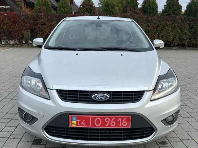 Сірий Форд Фокус, об'ємом двигуна 1.6 л та пробігом 221 тис. км за 5750 $, фото 1 на Automoto.ua