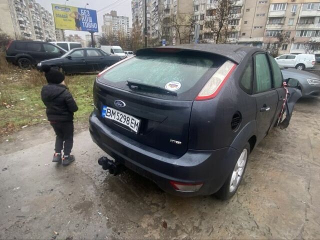 Серый Форд Фокус, объемом двигателя 1.6 л и пробегом 333 тыс. км за 1161 $, фото 3 на Automoto.ua