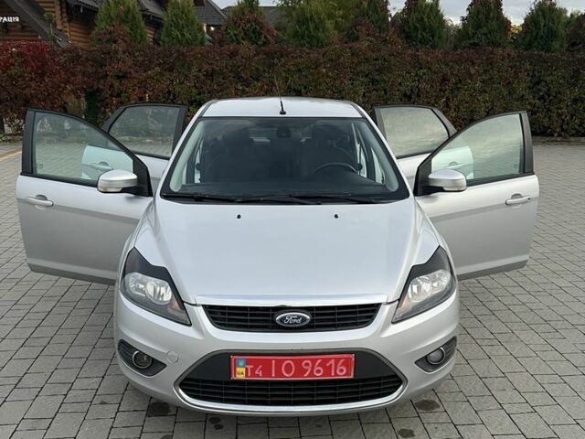 Сірий Форд Фокус, об'ємом двигуна 1.6 л та пробігом 221 тис. км за 5750 $, фото 15 на Automoto.ua