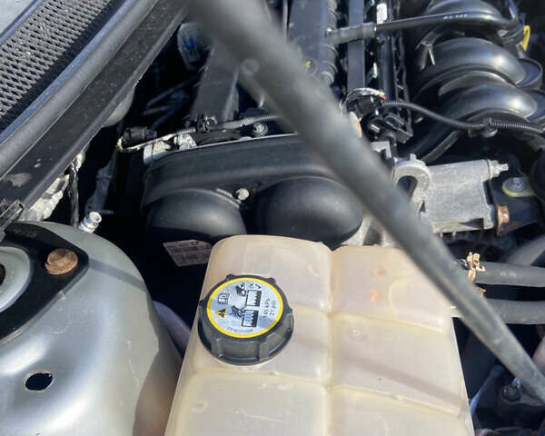 Серый Форд Фокус, объемом двигателя 1.6 л и пробегом 260 тыс. км за 5400 $, фото 19 на Automoto.ua